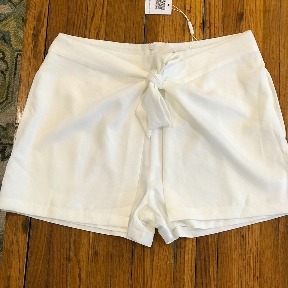 BNWT white PERSUN shorts
